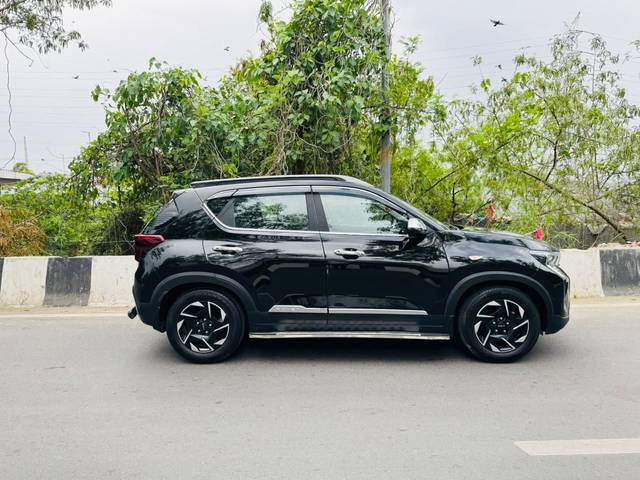 https://images10.gaadi.com/usedcar_image/4547265/original/1eb00bb4144f7c339bb7aa31a736b205.jpg?imwidth=6401