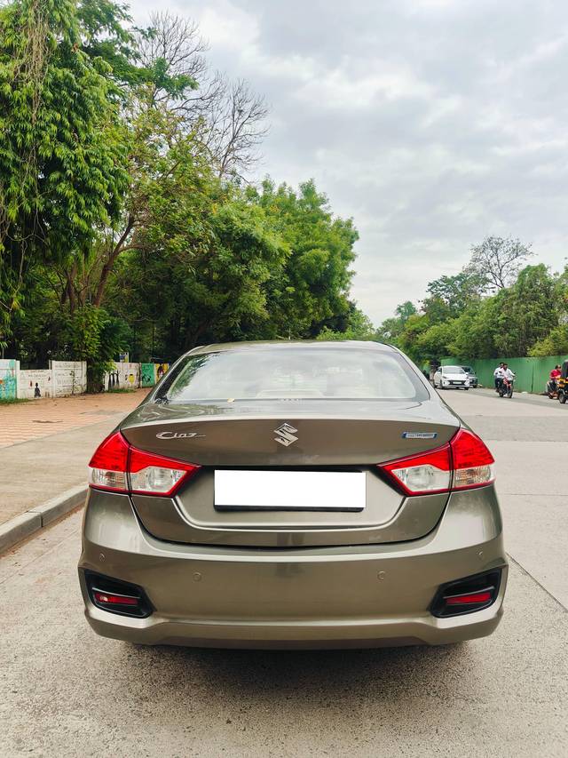 https://images10.gaadi.com/usedcar_image/4547275/original/processed_bb690f0999ab635ff22a49906291181c.jpg?imwidth=6402