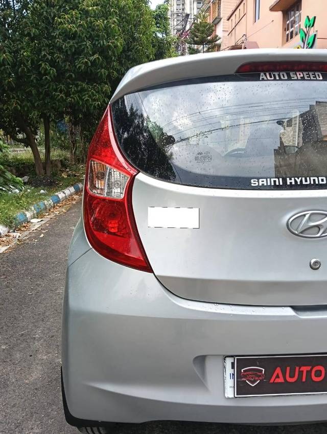 https://images10.gaadi.com/usedcar_image/4547276/original/processed_da80856e15dd86cad5d03d18970c91dd.jpg?imwidth=6402