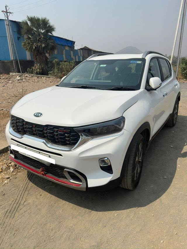 https://images10.gaadi.com/usedcar_image/4547277/original/processed_d62539ccb367d34e8fe643e88c04b051.jpg?imwidth=6402