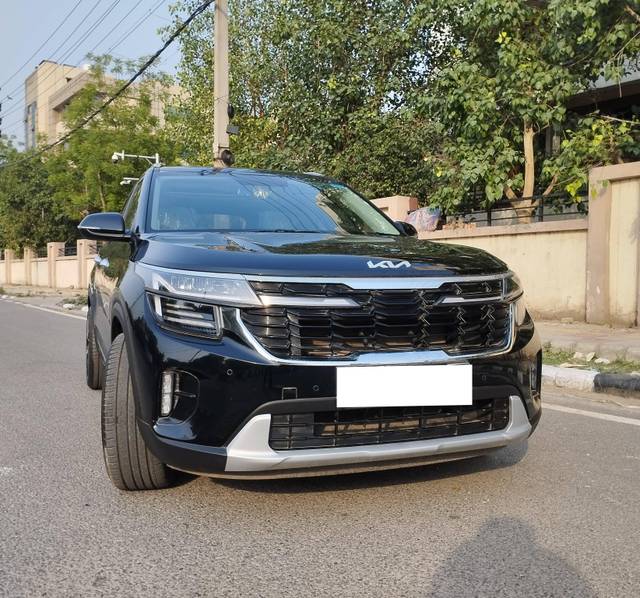 https://images10.gaadi.com/usedcar_image/4547286/original/processed_043ff95b5ee9fc14338c33df4dc86e8f.jpg?imwidth=6400