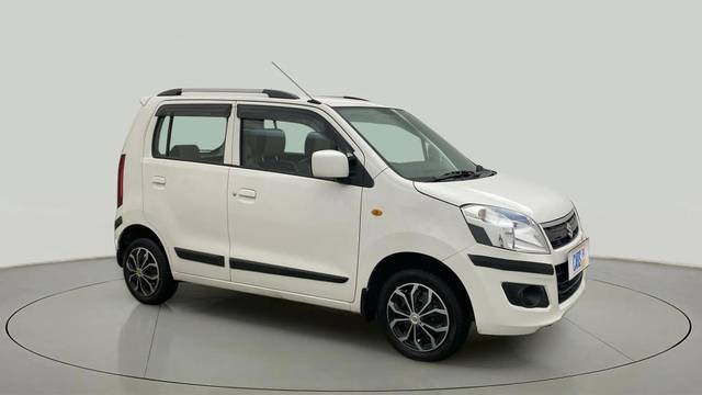 https://images10.gaadi.com/usedcar_image/4547297/original/96a052c60900ee3cdd1b9d2cd898c40f.jpg?imwidth=6400