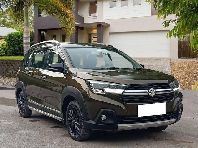 https://images10.gaadi.com/usedcar_image/4547315/original/processed_ffa41ca5b38fb0a984cbe382c73925bc.jpg?imwidth=6400