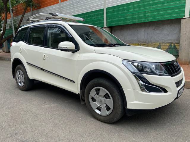 https://images10.gaadi.com/usedcar_image/4547322/original/027e6bd9f0f33466a45abef5bab100b4.jpg?imwidth=6400