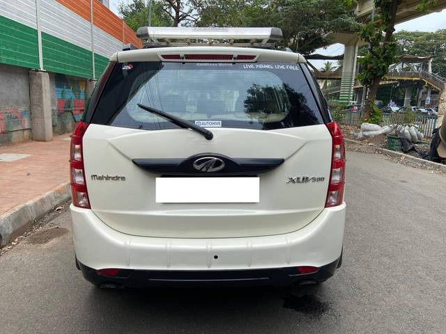 https://images10.gaadi.com/usedcar_image/4547322/original/processed_ec8988d6762d1a9362314651f05f0ffc.jpg?imwidth=6402