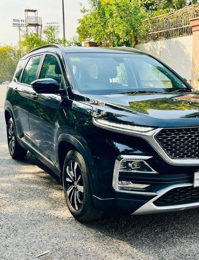 https://images10.gaadi.com/usedcar_image/4547325/original/processed_d93f9eb27926f3f472a4b512ddc4a71f.jpg?imwidth=6400