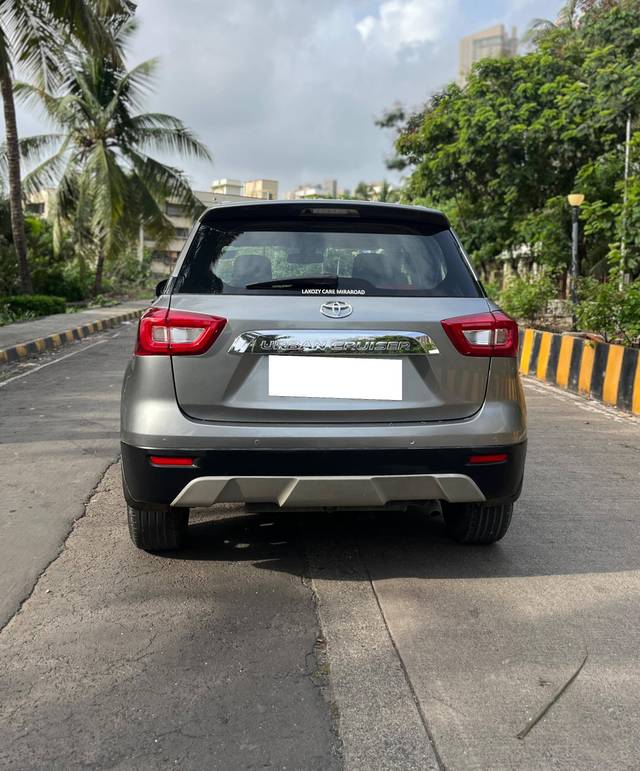 https://images10.gaadi.com/usedcar_image/4547326/original/processed_944b11abc9e73bb347bb77ad41e92eb9.jpeg?imwidth=6401