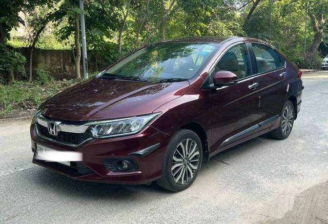 https://images10.gaadi.com/usedcar_image/4547330/original/processed_b3e944664315fadb74312ccb267e545f.jpg?imwidth=6400