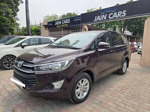 https://images10.gaadi.com/usedcar_image/4547335/original/processed_e2bada53d17cc6f8973dabc329e91240.jpg?imwidth=6402