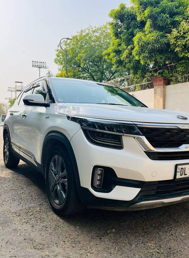 https://images10.gaadi.com/usedcar_image/4547338/original/processed_95113eb7fcc50e7896cd2a0217912384.jpg?imwidth=6400