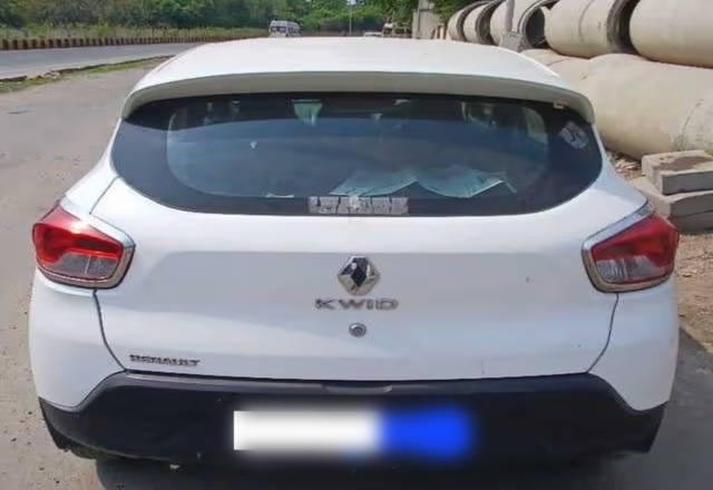 https://images10.gaadi.com/usedcar_image/4547383/original/b6861524-ef4e-4eef-ae1b-93c60877867e.?imwidth=6400