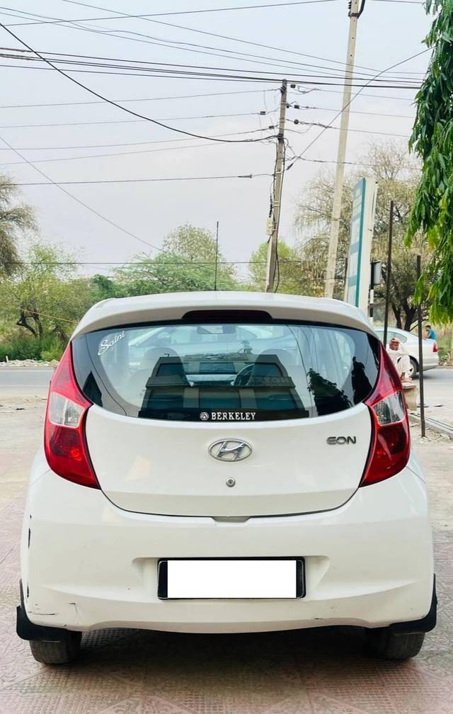 https://images10.gaadi.com/usedcar_image/4547401/original/processed_da8f40256d16d9ea2db4416608668ce1.jpg?imwidth=6401