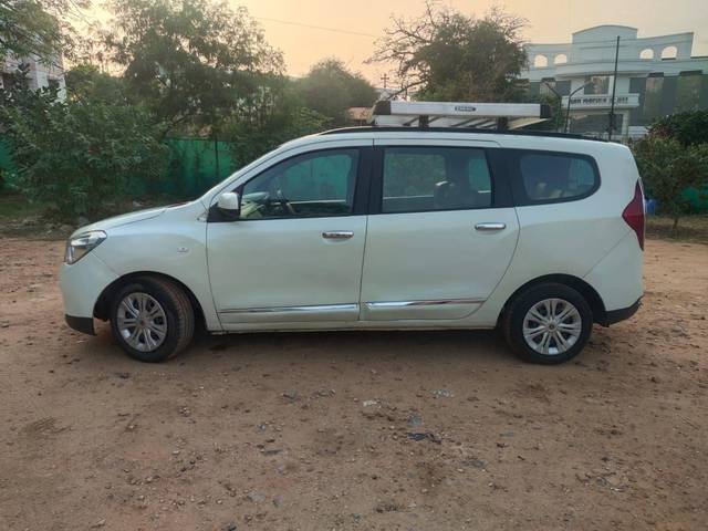 https://images10.gaadi.com/usedcar_image/4547406/original/processed_f6cc5e48b761a0ba85876f20570d34dd.jpg?imwidth=6402