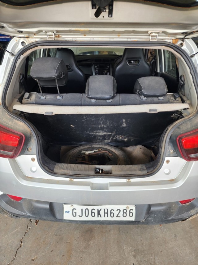 Second-hand 2017 Mahindra KUV 100 NXT G80 K8 for sale in Sabarkantha-4