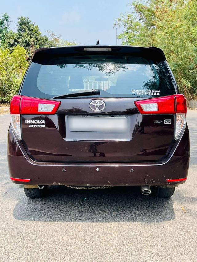 https://images10.gaadi.com/usedcar_image/4547412/original/processed_d09c337ab8410b58403637bf33ab3a20.jpg?imwidth=6401