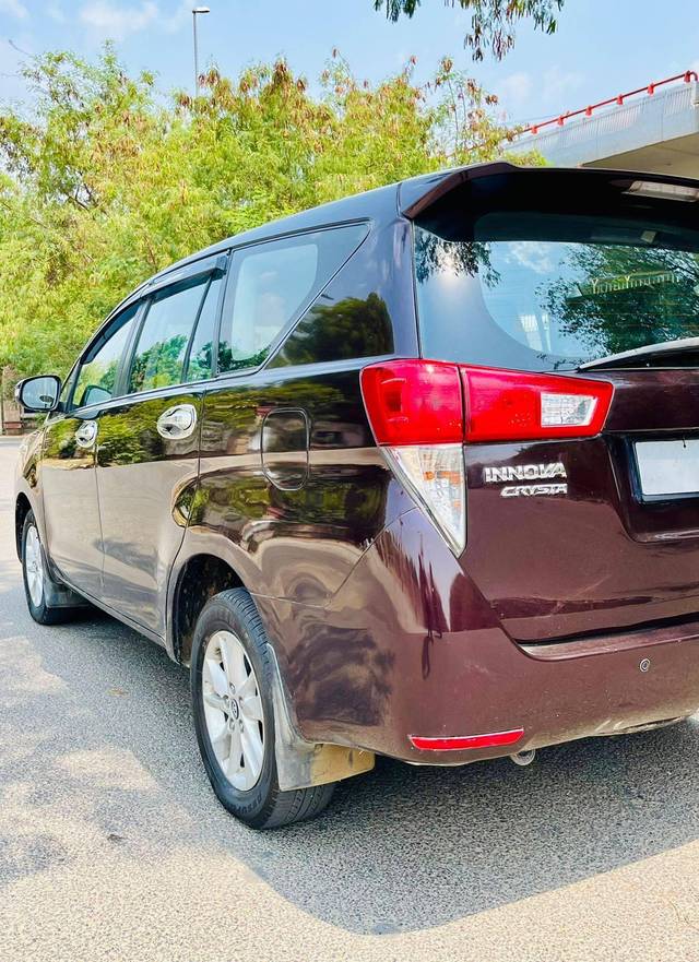 https://images10.gaadi.com/usedcar_image/4547412/original/processed_d83c237151af1cf77e6d434322a4f9f8.jpg?imwidth=6402