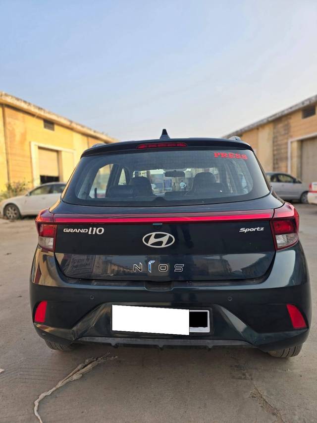 https://images10.gaadi.com/usedcar_image/4547440/original/processed_05f1dbbd8147ec1d6852a9a2a6460675.jpg?imwidth=6402