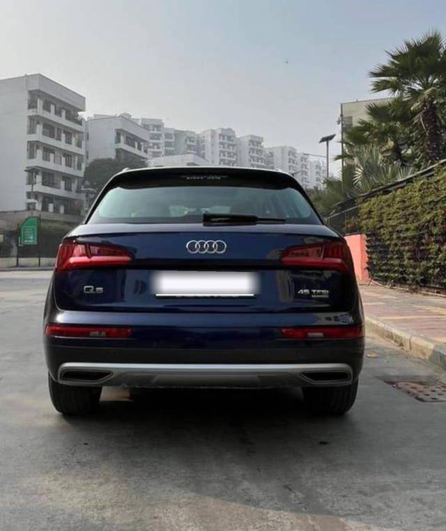 https://images10.gaadi.com/usedcar_image/4547442/original/processed_aa39d2a984692a07f54e8d6f721609bb.jpg?imwidth=6401