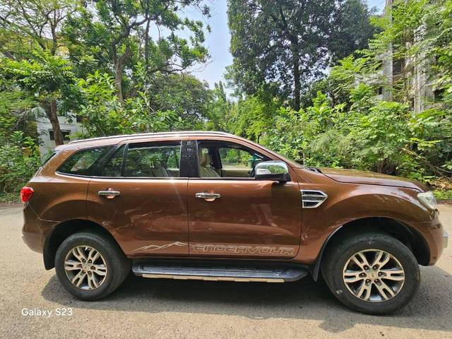 https://images10.gaadi.com/usedcar_image/4547445/original/processed_4c9da60fca10e0af9dd6a5c49148bc84.jpg?imwidth=6401
