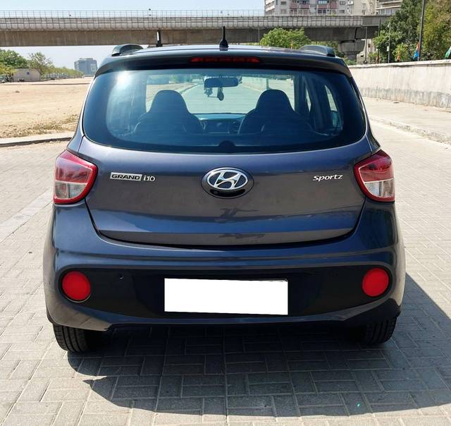 https://images10.gaadi.com/usedcar_image/4547447/original/processed_566d7c4e301d7a4c4b0c0be97dd8a09d.jpg?imwidth=6401