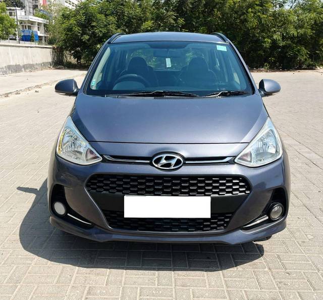 https://images10.gaadi.com/usedcar_image/4547447/original/processed_676f63664f1827cd86980312ab0a2b5c.jpg?imwidth=6402