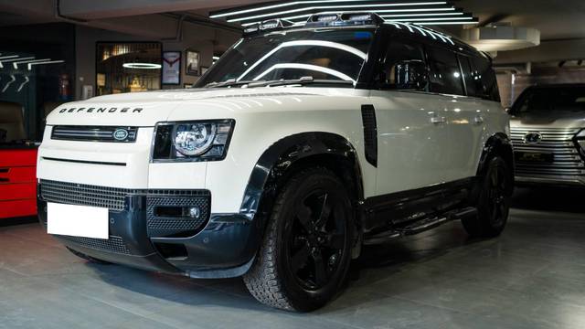 https://images10.gaadi.com/usedcar_image/4547456/original/processed_95af9fd060eab9c891930b560dca3235.jpg?imwidth=6402