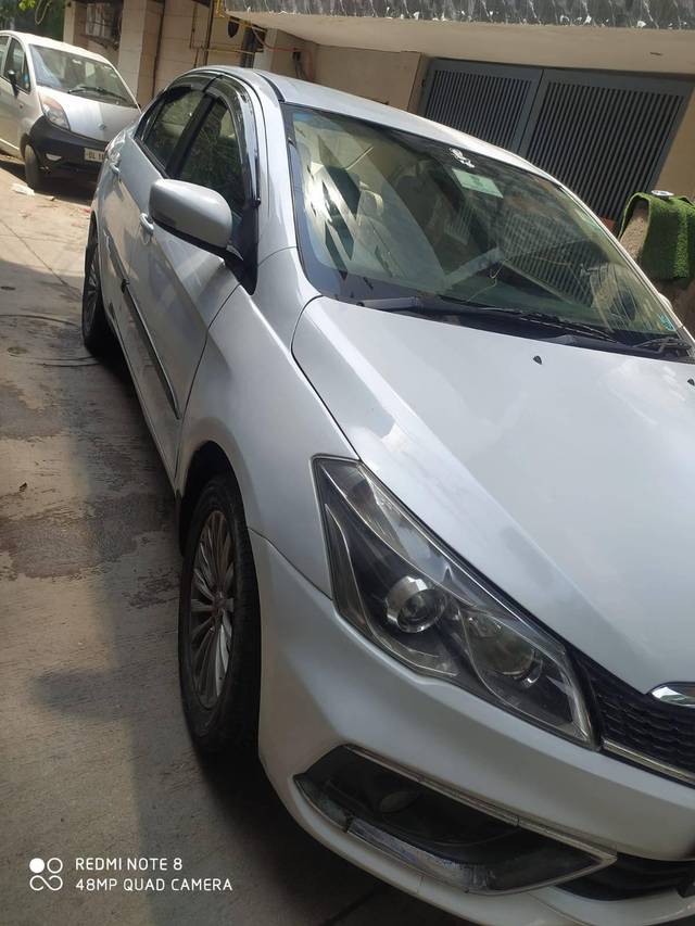 https://images10.gaadi.com/usedcar_image/4547477/original/processed_8380ddca9fb6f1bd255ee962df911e86.jpg?imwidth=6400