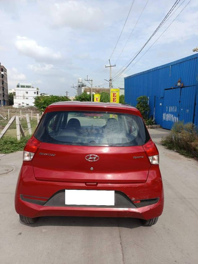 https://images10.gaadi.com/usedcar_image/4547492/original/processed_94a2c4039cc69733b84e11bd8c683a91.jpg?imwidth=6402