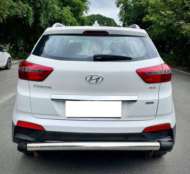 https://images10.gaadi.com/usedcar_image/4547498/original/processed_6fdd3add40cfd8fbe0577d8c9feeee3c.jpg?imwidth=6402