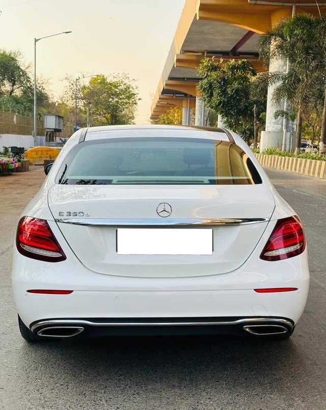 https://images10.gaadi.com/usedcar_image/4547569/original/processed_e7c1dd9e-0dff-42ea-adf1-7649016cd5b7.jpg?imwidth=6402