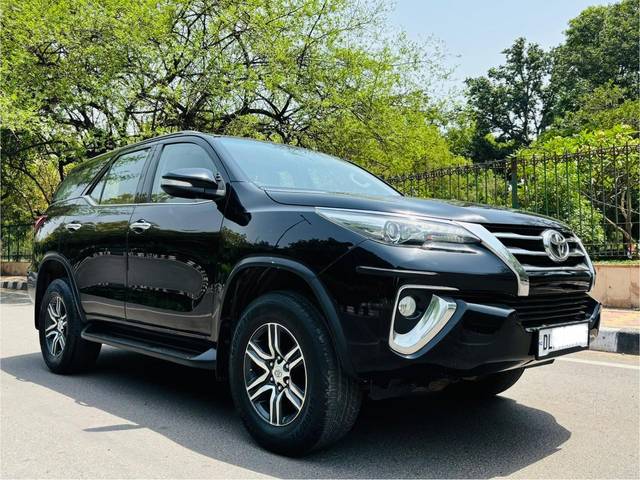 https://images10.gaadi.com/usedcar_image/4547603/original/processed_90562a76b30ae0661519b9c807314c9d.jpg?imwidth=6400