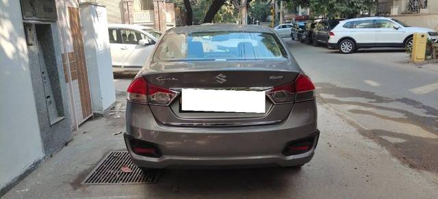 https://images10.gaadi.com/usedcar_image/4547616/original/processed_c0935c02-8075-46fb-8d0a-f298ea2de8ef.jpg?imwidth=6402