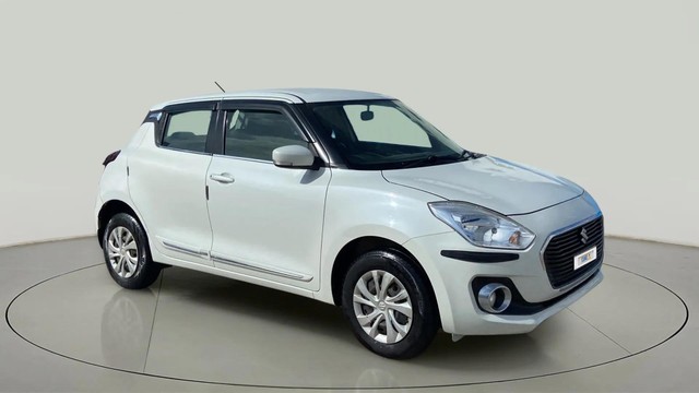 https://images10.gaadi.com/usedcar_image/4547617/original/54b5c09ee48a6a117ea9ef1f3303656c.jpg?imwidth=6400