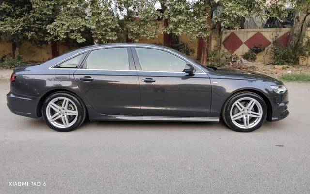 https://images10.gaadi.com/usedcar_image/4547628/original/processed_6da2b2fd-ddb4-4012-8ee8-c984e2855f2b.jpg?imwidth=6401