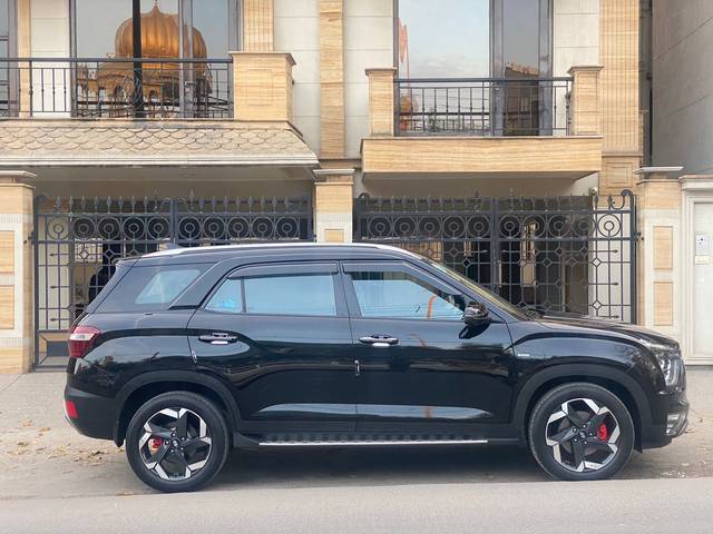 https://images10.gaadi.com/usedcar_image/4547630/original/4709b9aafce97060a1c5d8c0cec5b420.jpg?imwidth=6401