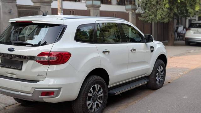 https://images10.gaadi.com/usedcar_image/4547640/original/processed_22a59ad82918cd8cdb20cffdf080eebe.jpg?imwidth=6401