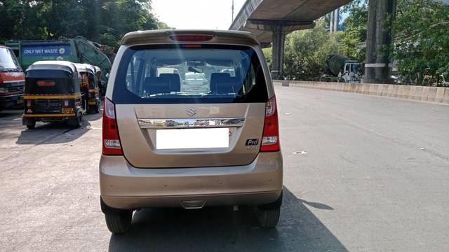 https://images10.gaadi.com/usedcar_image/4547642/original/processed_2101d0f536e43112686cd6c7417745d1.jpg?imwidth=6401