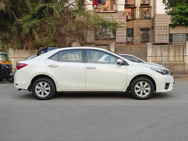 https://images10.gaadi.com/usedcar_image/4547643/original/processed_45c60d6a56d569e1090c27947c056e09.jpg?imwidth=6401