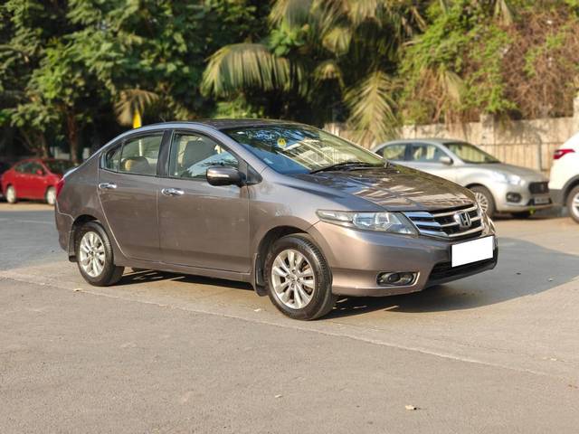 https://images10.gaadi.com/usedcar_image/4547684/original/processed_fe8386836278fa1654888922a3c55b7a.jpg?imwidth=6400