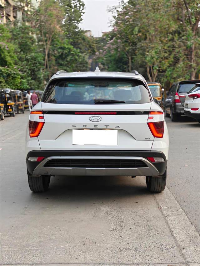 https://images10.gaadi.com/usedcar_image/4547693/original/processed_477af011a3fe948b8bf534d1386d2cd8.jpg?imwidth=6402