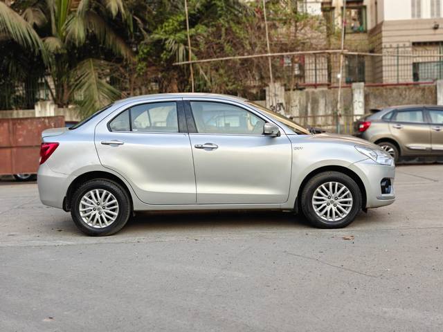 https://images10.gaadi.com/usedcar_image/4547697/original/f7e52d9178ff167820bf64a1566f981e.jpg?imwidth=6401