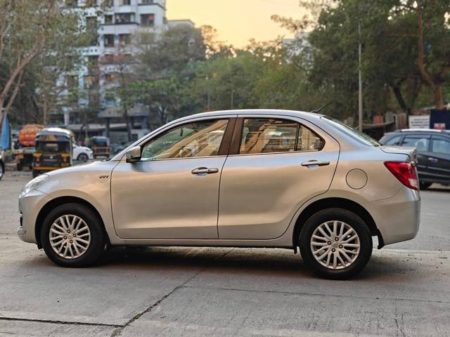 https://images10.gaadi.com/usedcar_image/4547697/original/processed_87b9ef05e90727595b82982afb17118a.jpg?imwidth=6402