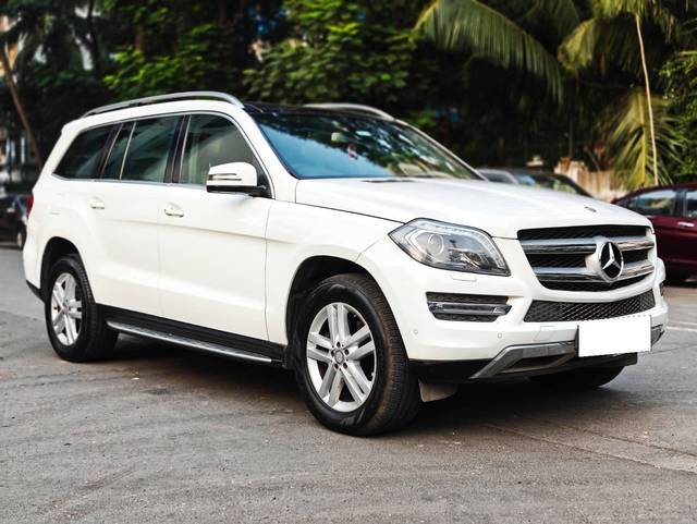 https://images10.gaadi.com/usedcar_image/4547699/original/processed_05ca4d6fca6a18596efc7fbdf30e3326.jpg?imwidth=6400