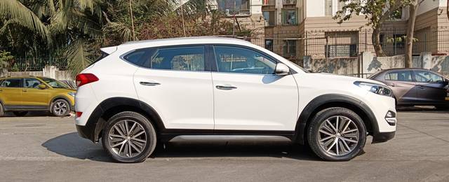 https://images10.gaadi.com/usedcar_image/4547706/original/528a6a2892c359f41ba3ac7271485e26.jpg?imwidth=6401