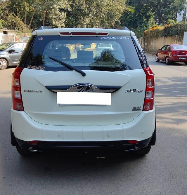 https://images10.gaadi.com/usedcar_image/4547713/original/processed_40f4abae-cf13-404d-bd62-7b11cd0ad835.jpg?imwidth=6402