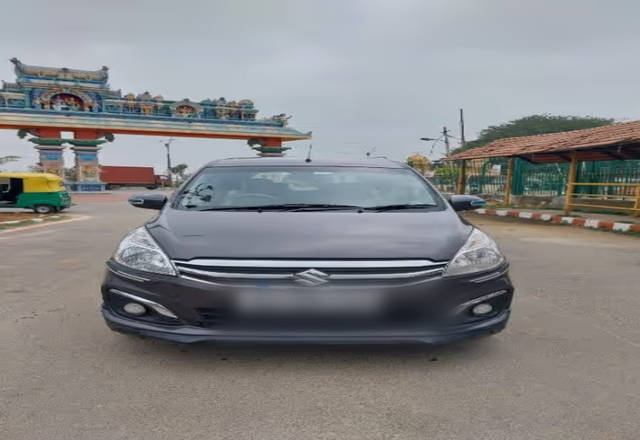 https://images10.gaadi.com/usedcar_image/4547722/original/ecf5c5ad-5a44-4a1b-bdaf-09134156f3fc.?imwidth=6400