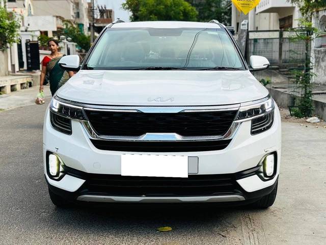 https://images10.gaadi.com/usedcar_image/4547733/original/processed_d0bee06beaf277938359b24eaa0a3b11.jpg?imwidth=6400