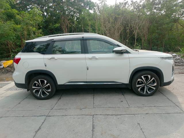https://images10.gaadi.com/usedcar_image/4547737/original/4694c225989c7b45292967c9fb398743.jpg?imwidth=6401