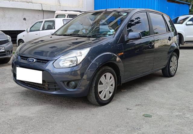 https://images10.gaadi.com/usedcar_image/4547745/original/processed_70c52972e2ccf3c8f19d4a19fc42a80f.jpg?imwidth=6402