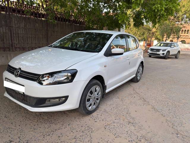 https://images10.gaadi.com/usedcar_image/4547761/original/processed_553a5aaa8e4d6f836a69590e2e52c86a.jpg?imwidth=6400
